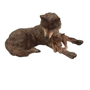 Nicholas Wilson Woodland Repose Wolf Figurine National Wildlife Federation 1985